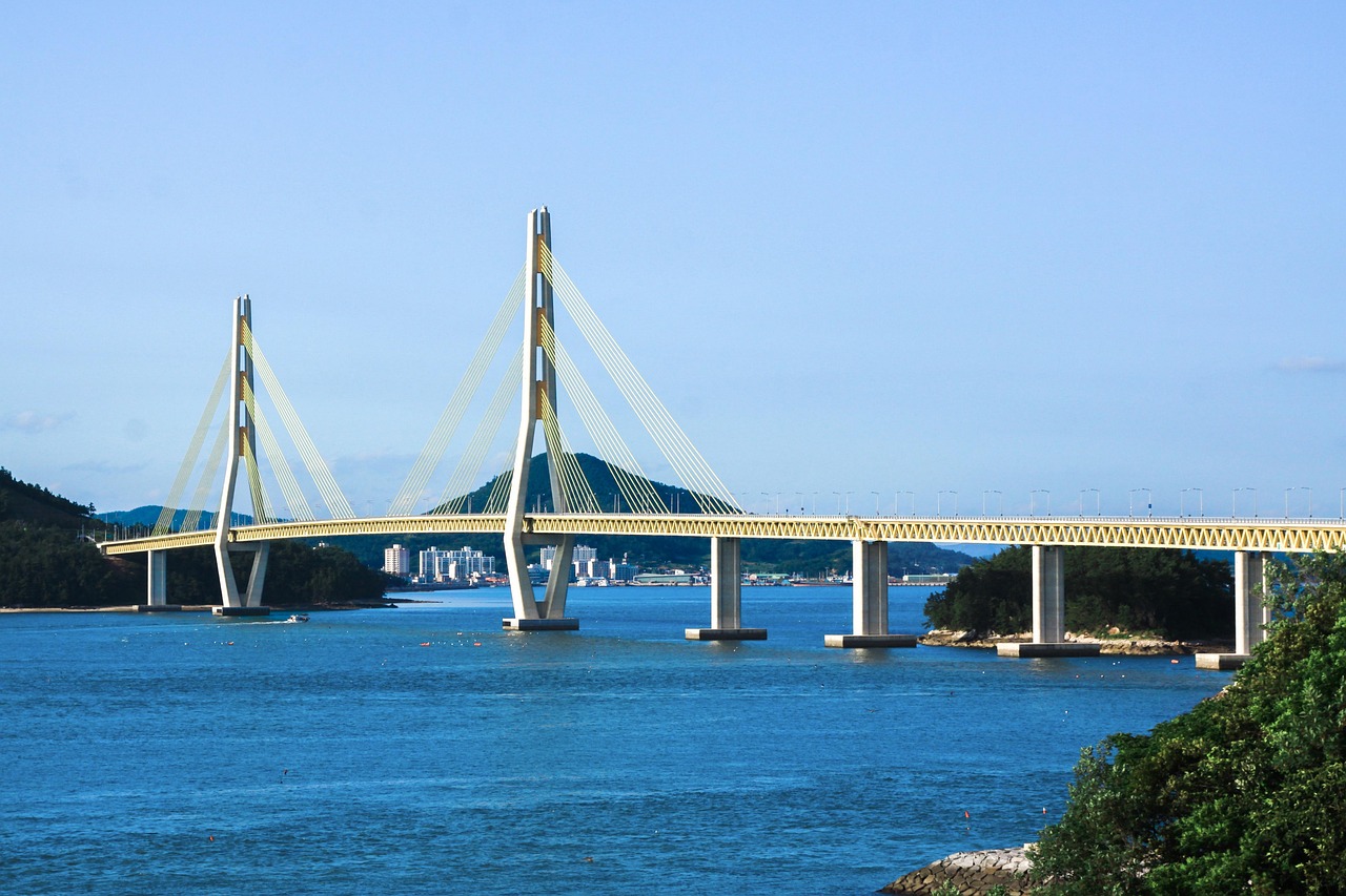 伊朗海峡局势升级，中方立场与外交部的战略回应